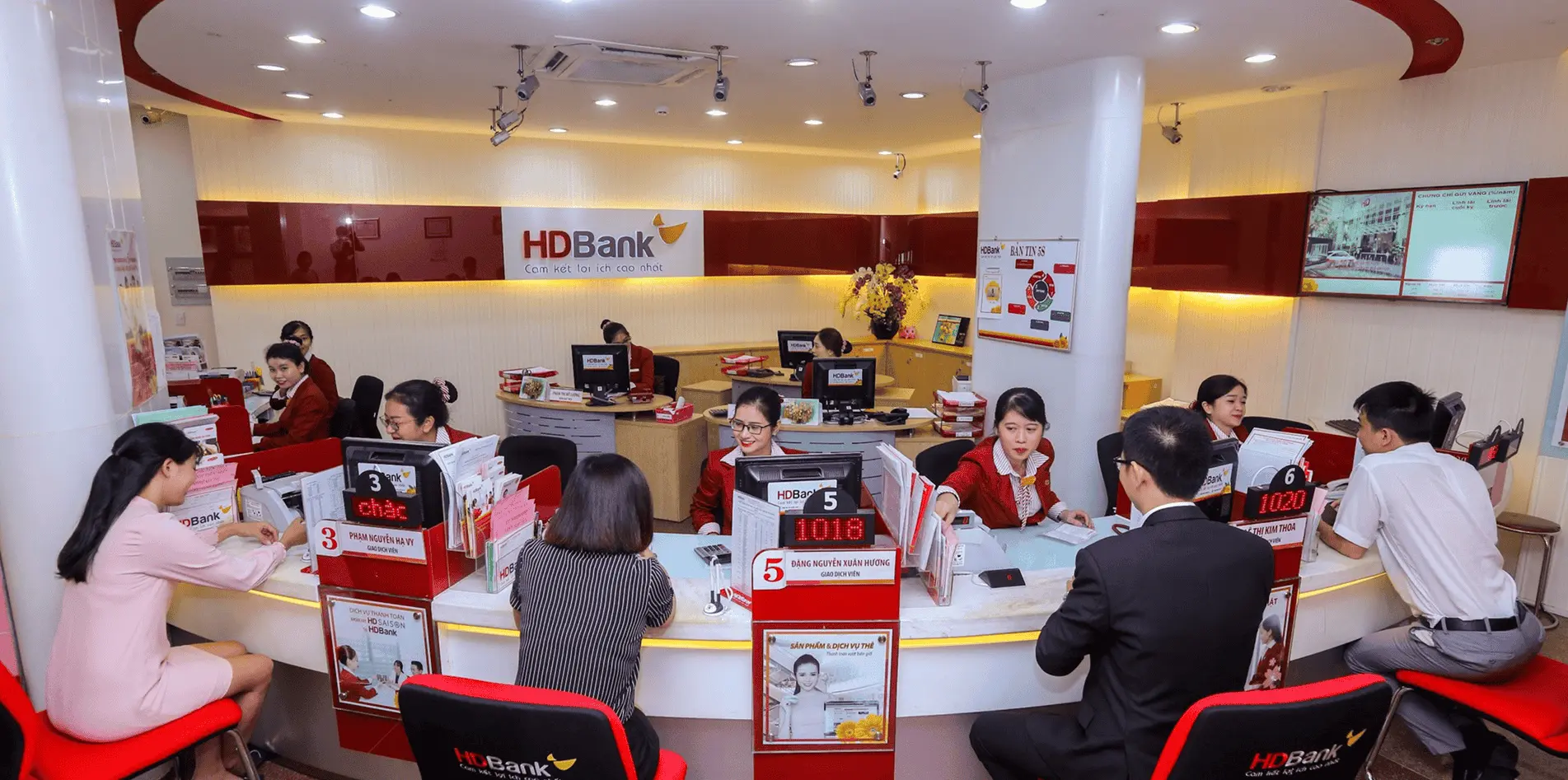 Dự án tư vấn chiến lược định vị & truyền thông thương hiệu HD BANK